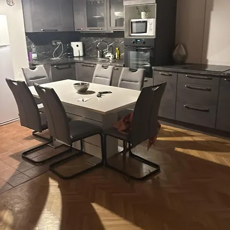 Ines * 斯维蒂佩塔