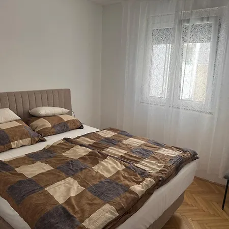 Ines Apartman *